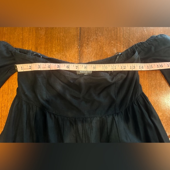 Urban Outfitters Caterina Linen Off-The-Shoulder Mini Dress Boho Babydoll Black - Picture 8 of 15